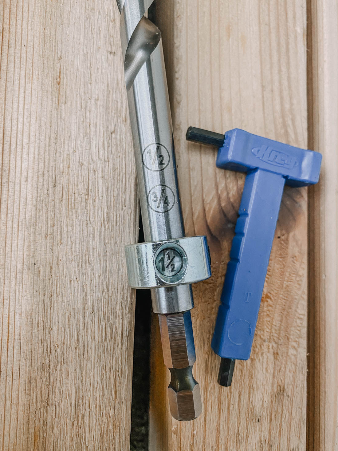 how to set the depth on your pocket hole jig