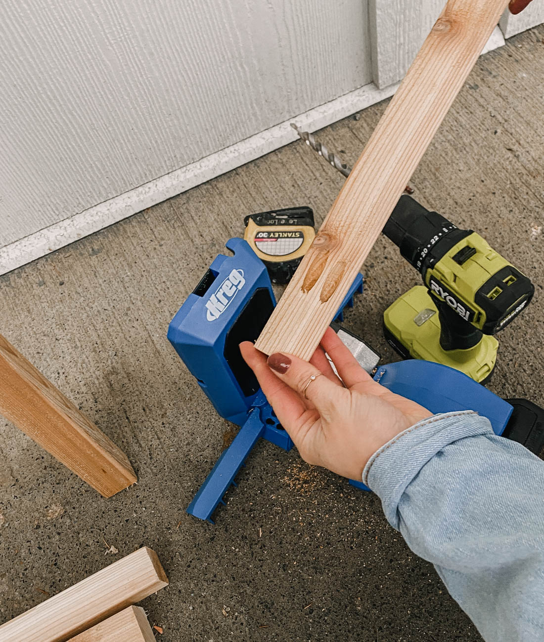 Quick way to assemble blanket ladder