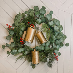 Beautiful Modern Christmas Wreath from dollar store craft supplies