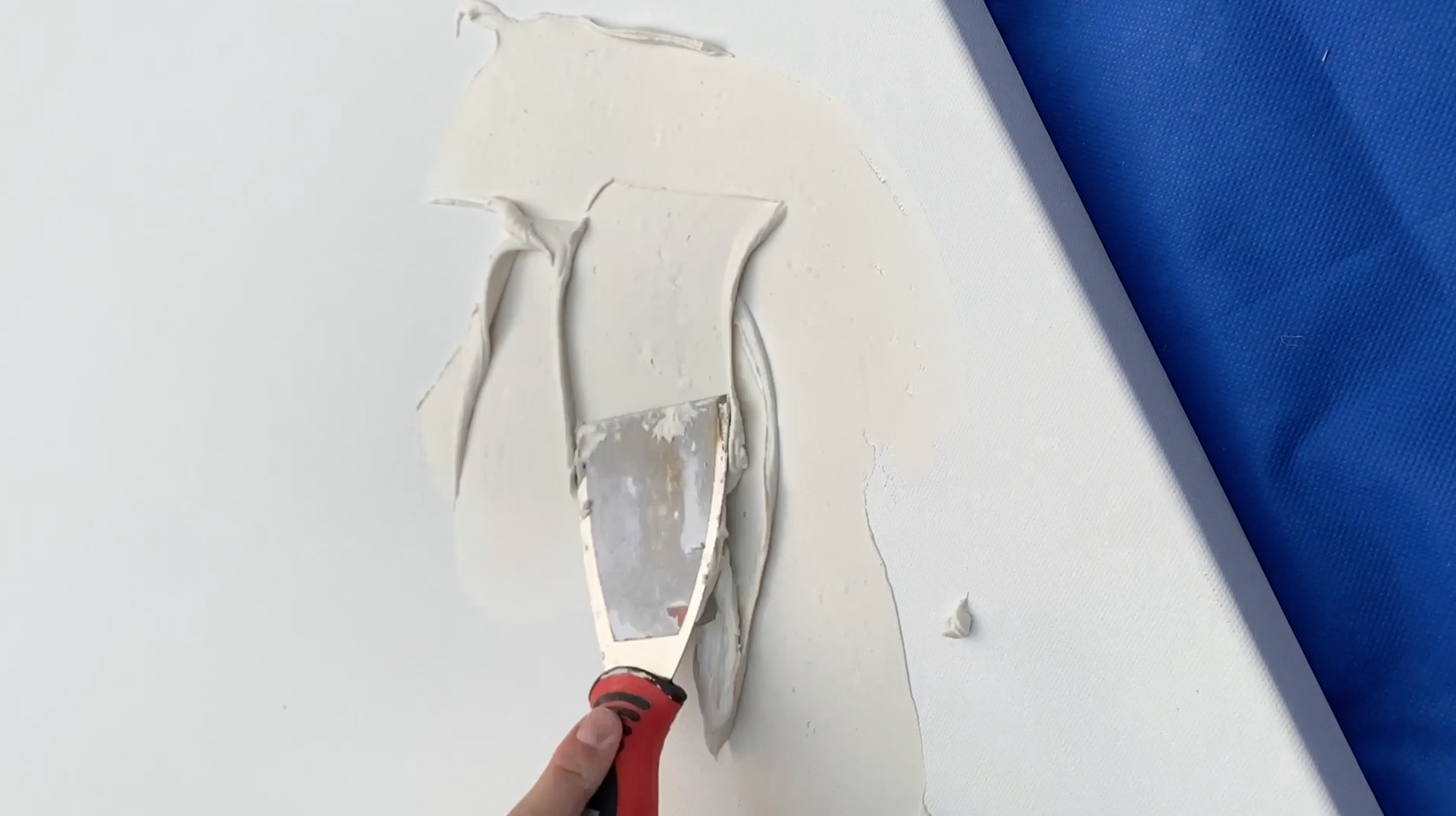 How to paint with drywall mud