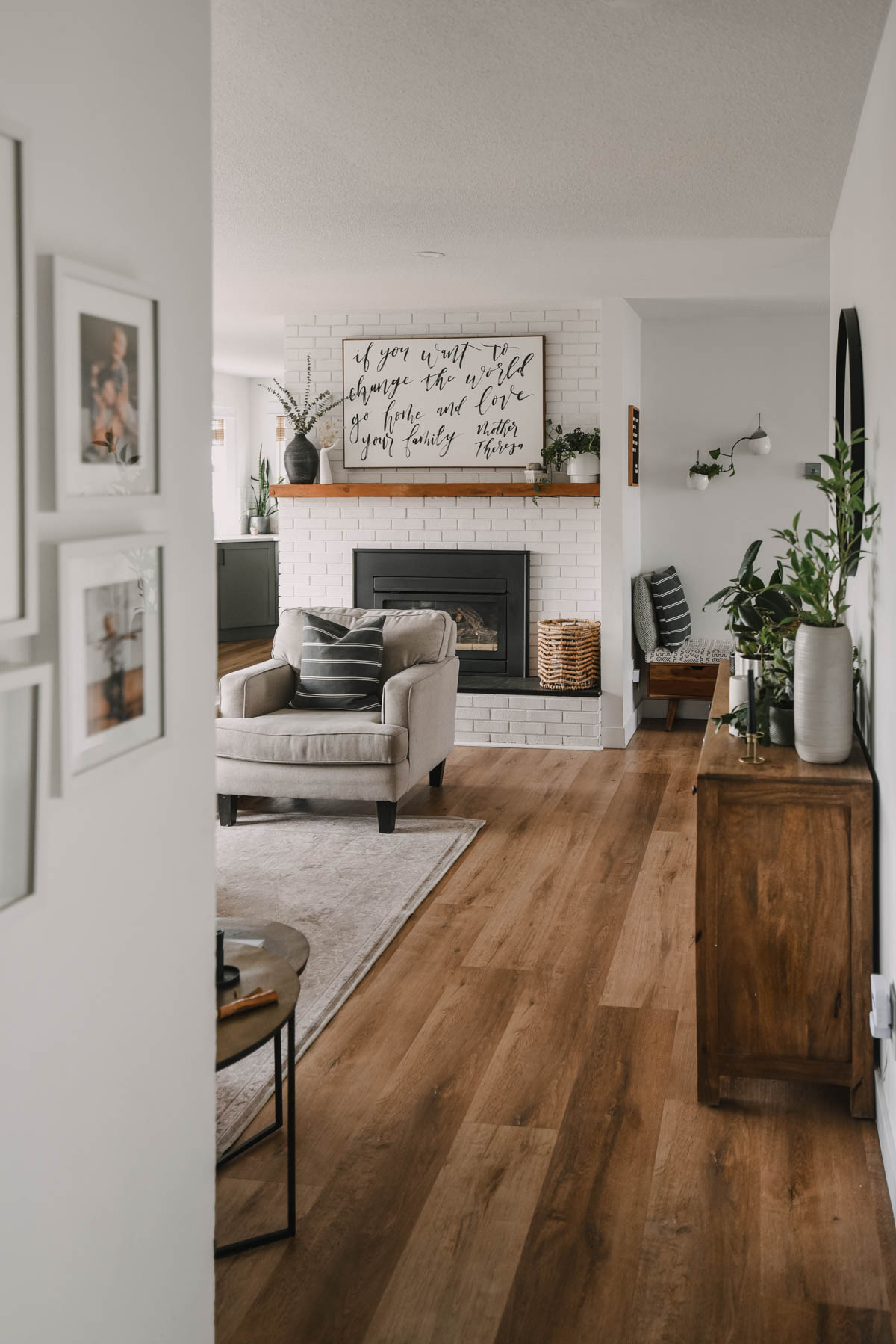 Simple and modern decor for spring