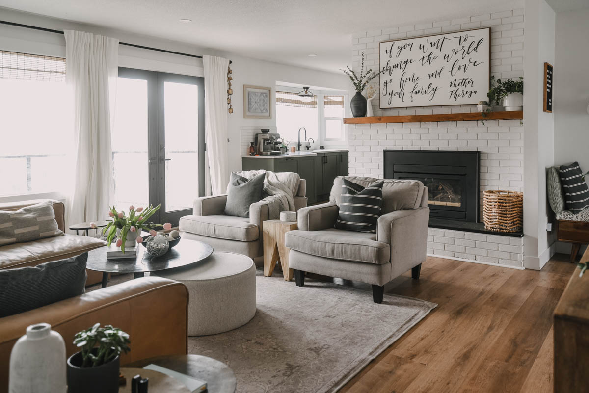 Modern spring mantel decorating