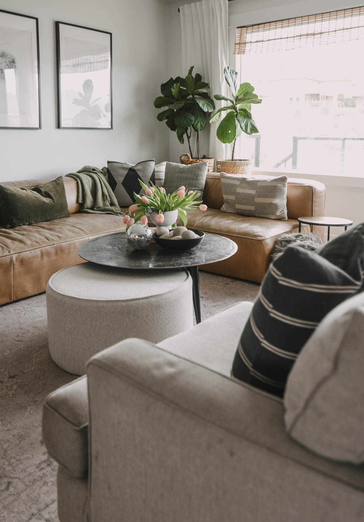 Sharing how I decorate for spring - my living room