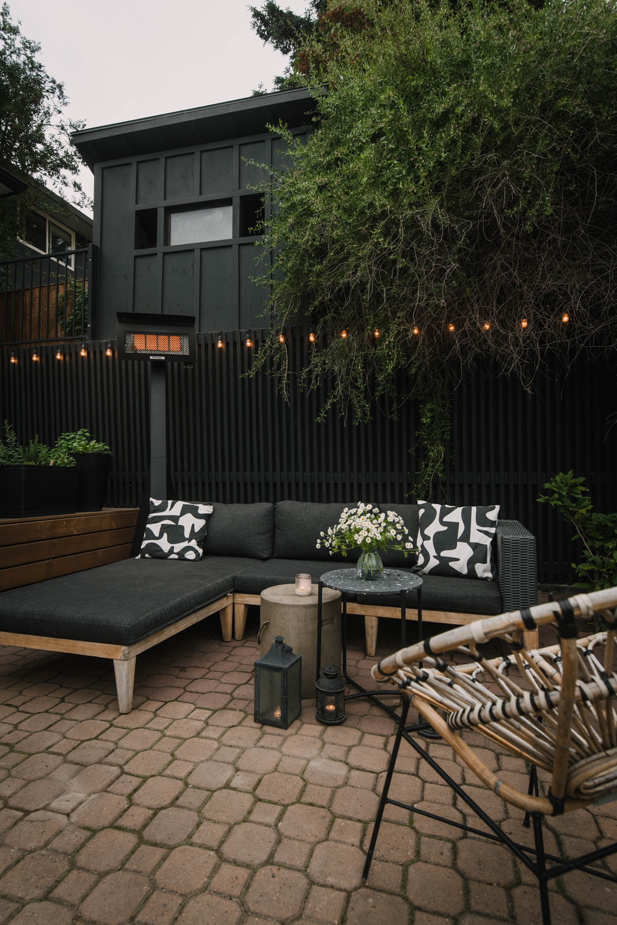 Outdoor Entertaining Spaces... Tips to get them ready for guests