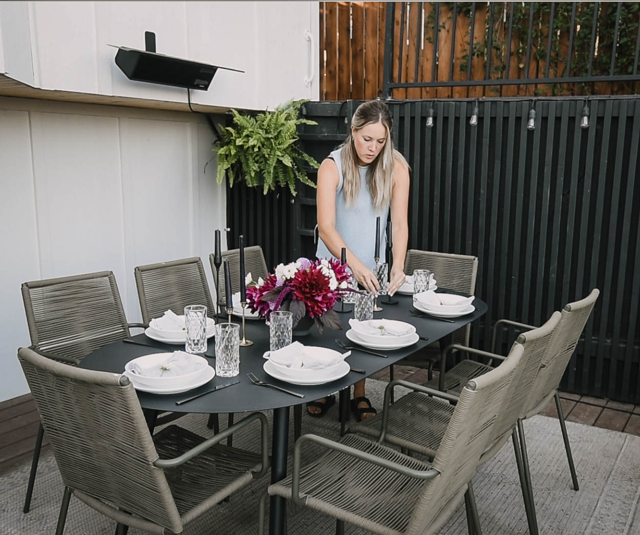 Outdoor tablescape formula