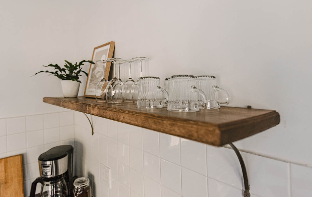 Open shelf styling in a kitchen