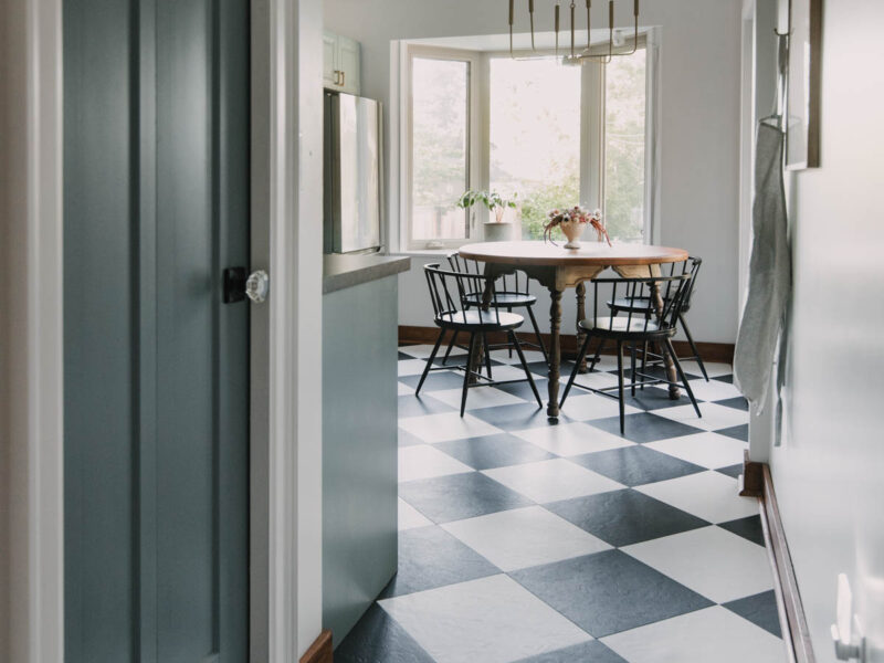 Checkered and blue kitchen makeover