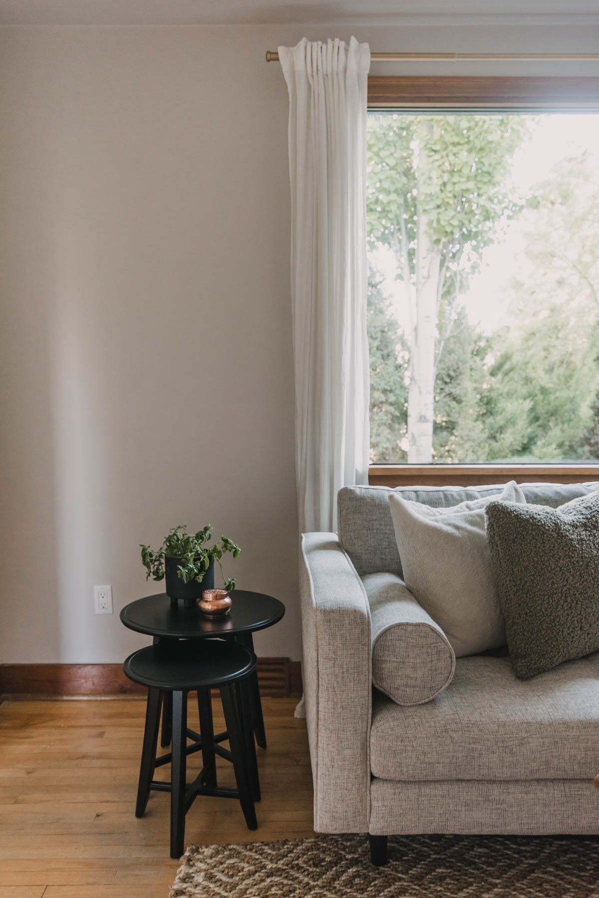 Modern Classics- a cozy neutrals 1945 living room makeover