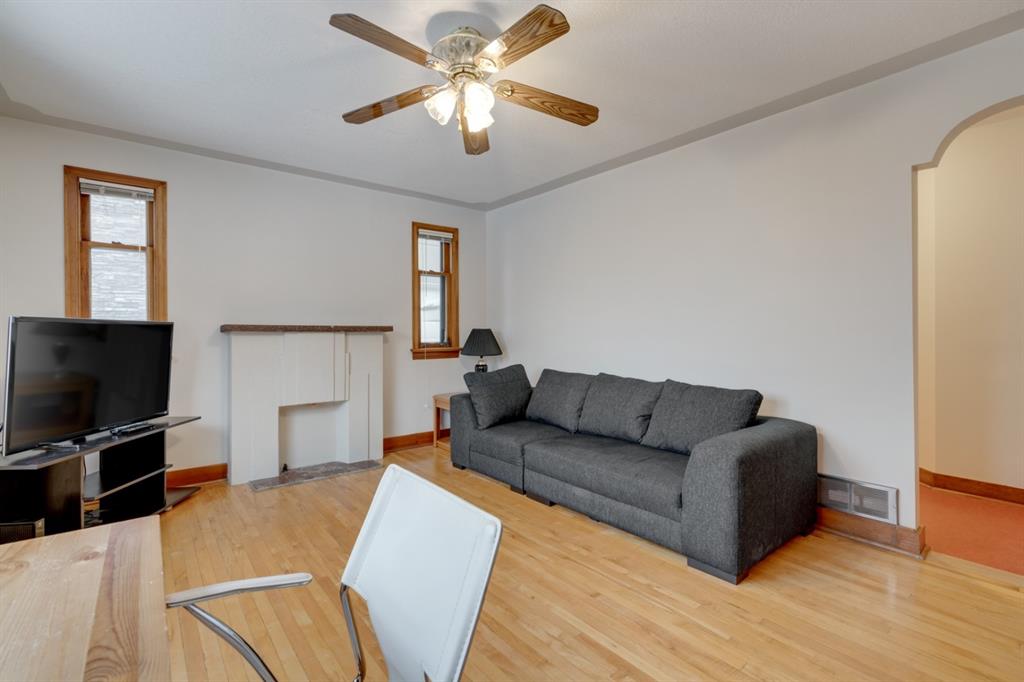Living room BEFORE