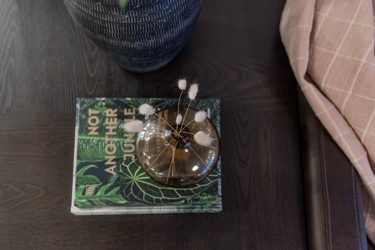 Spring decorating with dried bunny tail grasses