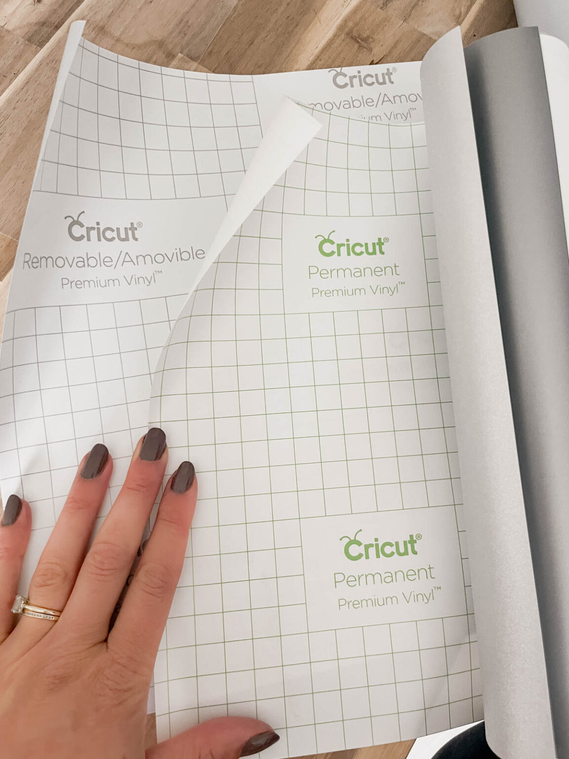 Choosing the Best Vinyl for Decals with Cricut Lemon Thistle