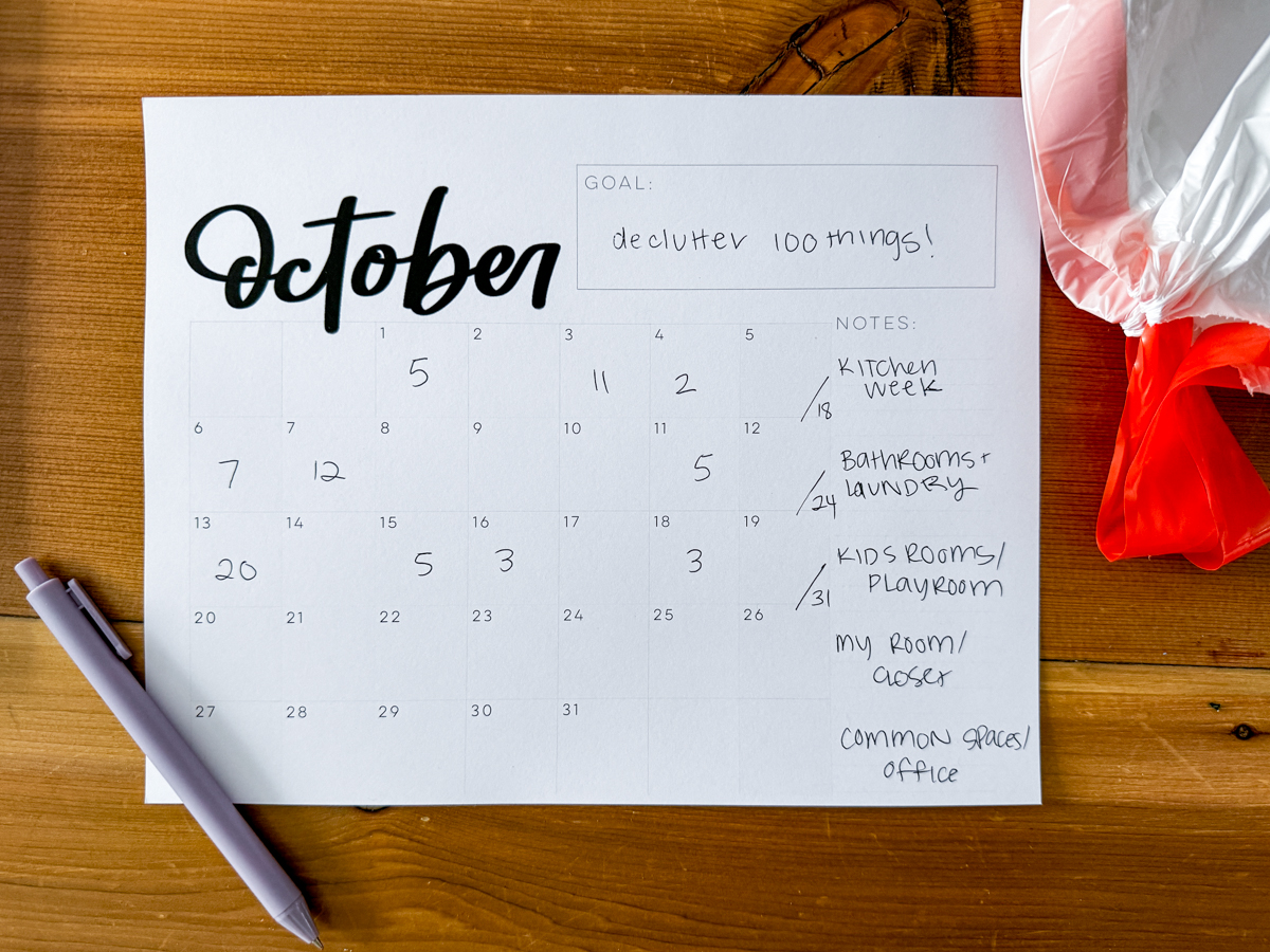 decluttering challenge using free printable calendar